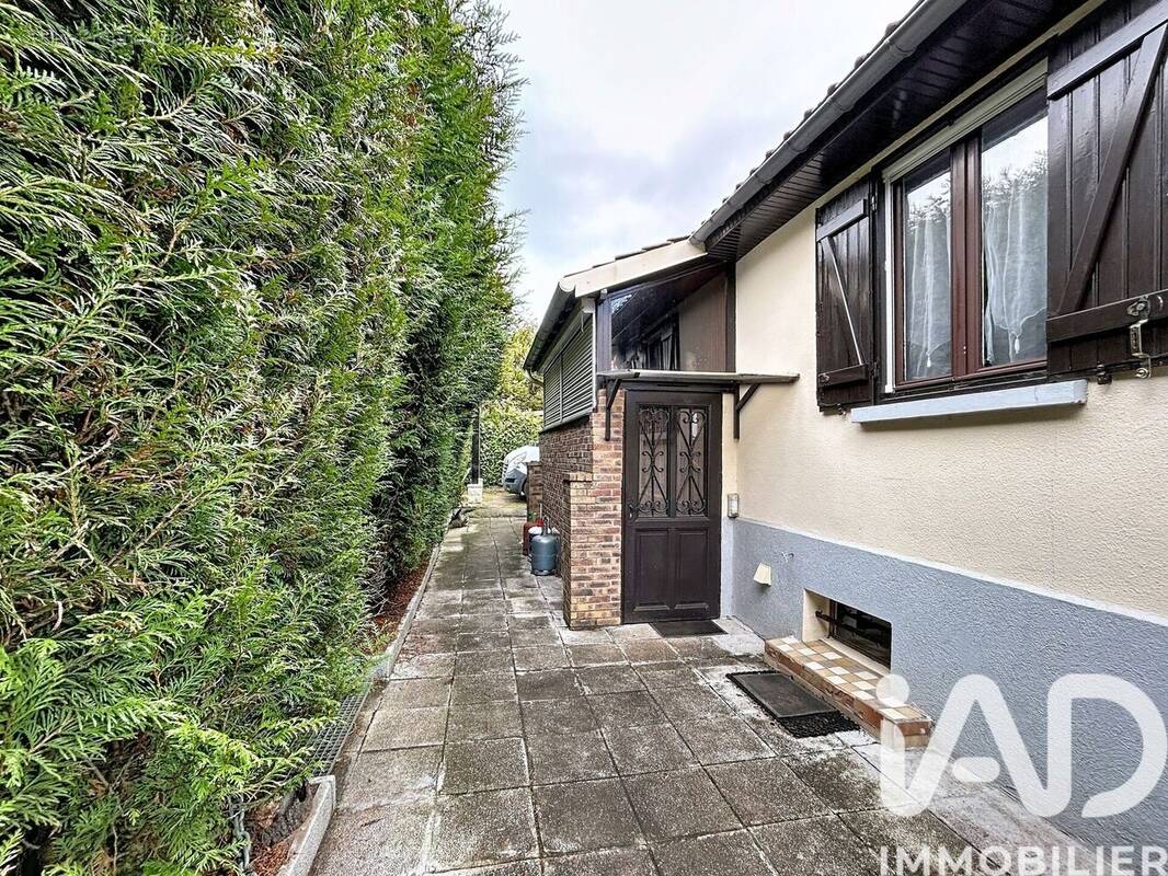 Photo 1 - Maison à ISSOU