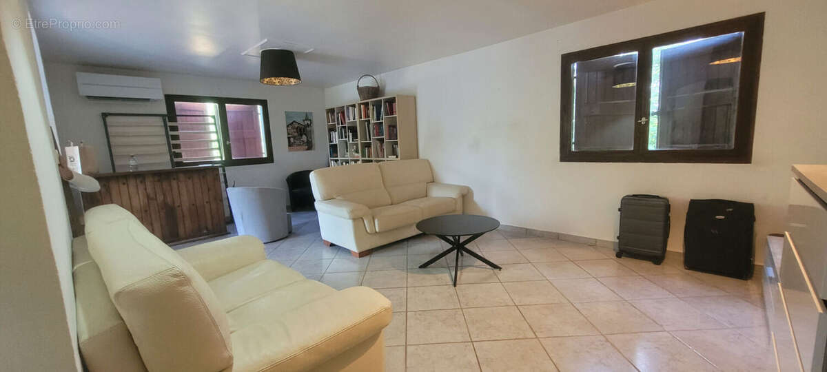 Maison 317m² à la bâtie-montgascon - photo 10