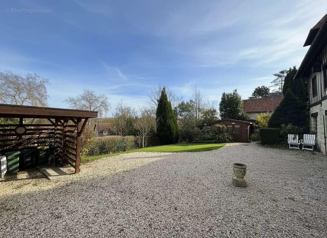 Maison 167 m² à Saint-Arnoult  - photo 13