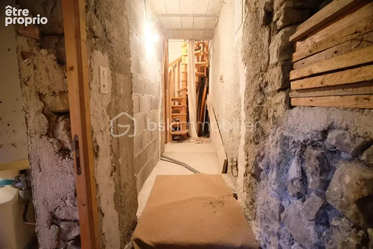 Maison de village de 45 m2 en pierre avec terrasse à finir de rénover - photo 10