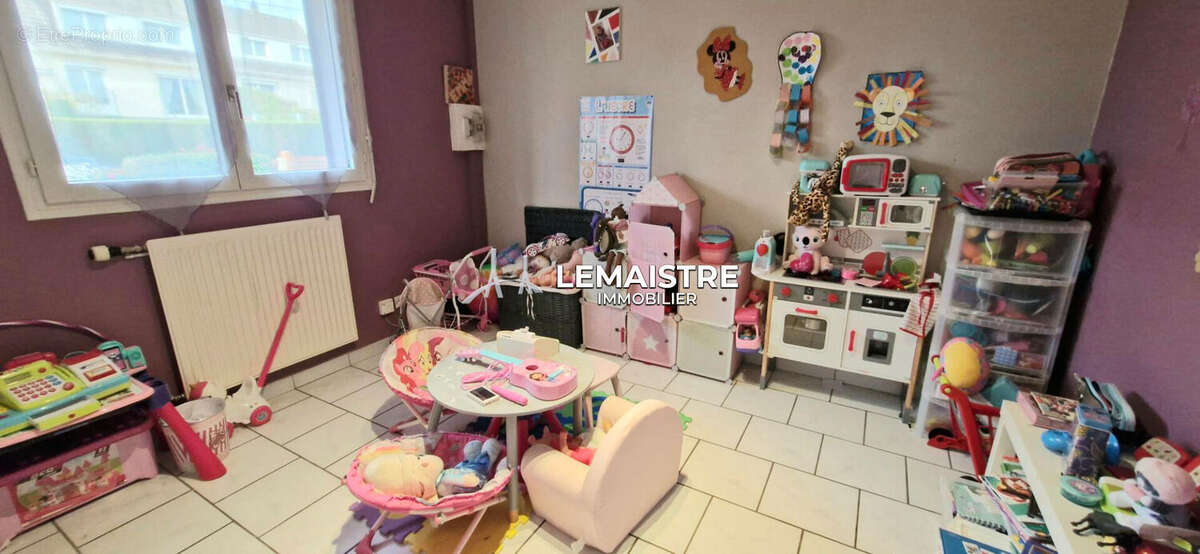 Maison à vendre - Yvetot - 160 m² - 6 chambres - Sous-sol complet - Jardin de 600 m² - photo 9