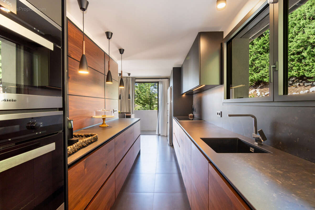 Maison à TOURRETTES-SUR-LOUP