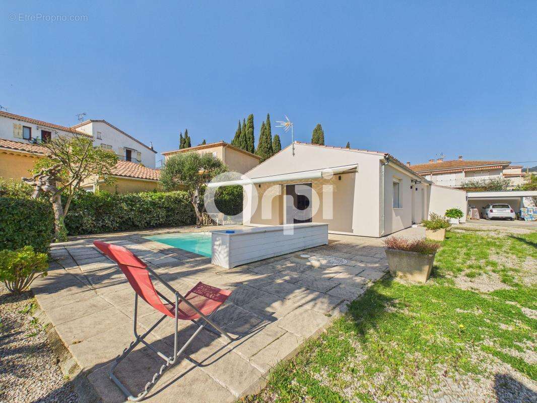 Maison à MANDELIEU-LA-NAPOULE