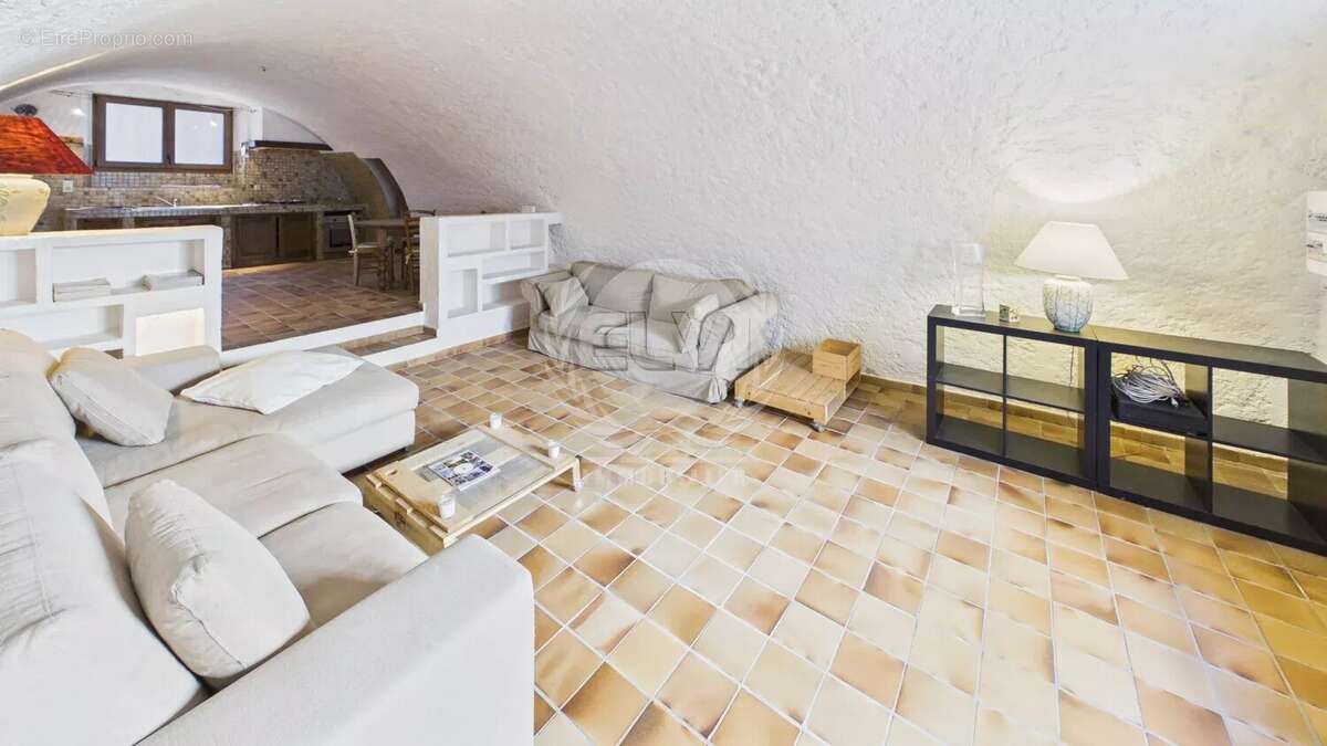 Maison à PLAN-DE-LA-TOUR