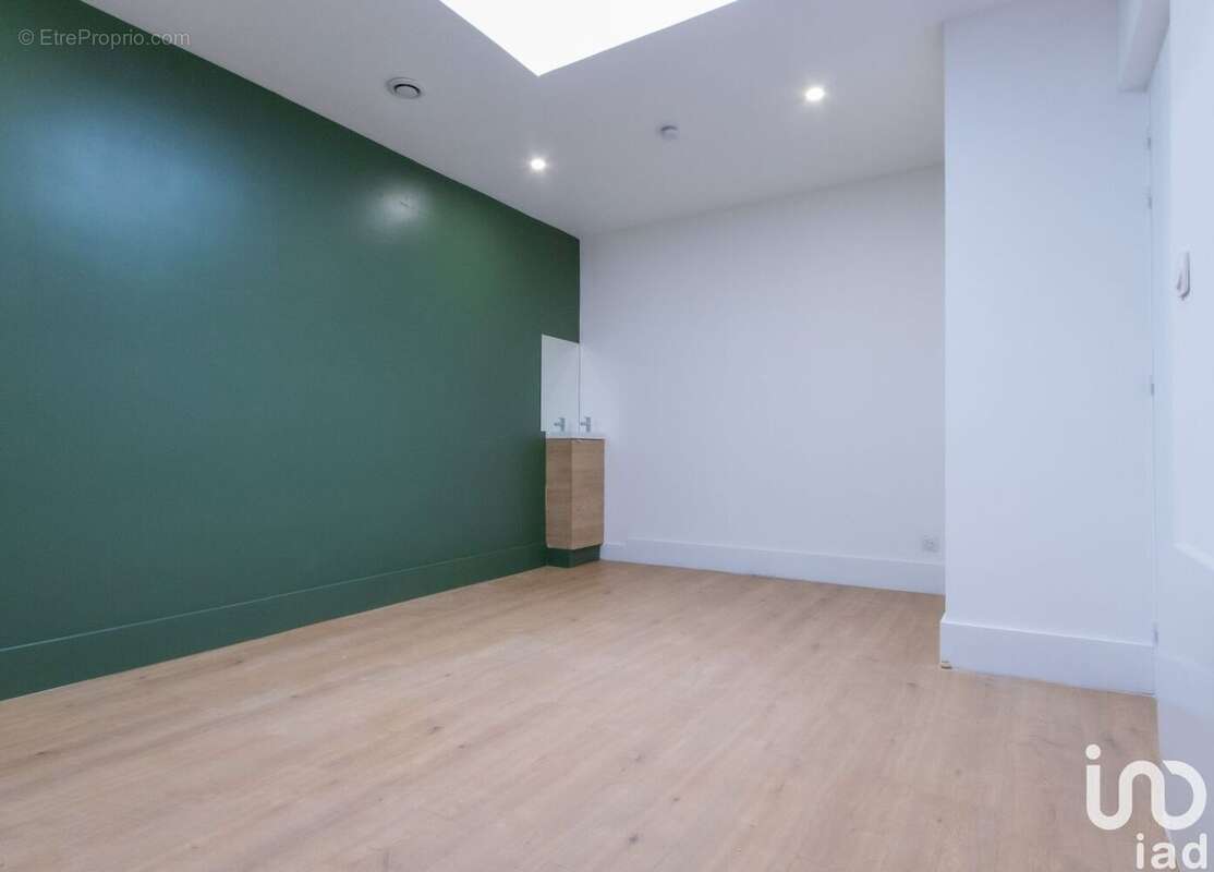 Photo 2 - Commerce à FACHES-THUMESNIL