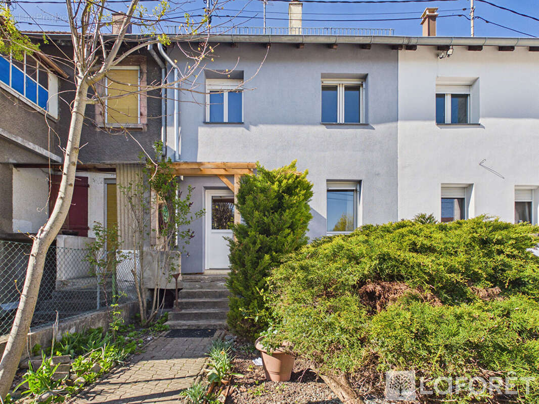 Pfastatt maison jumelée avec jardin et garage - photo 2
