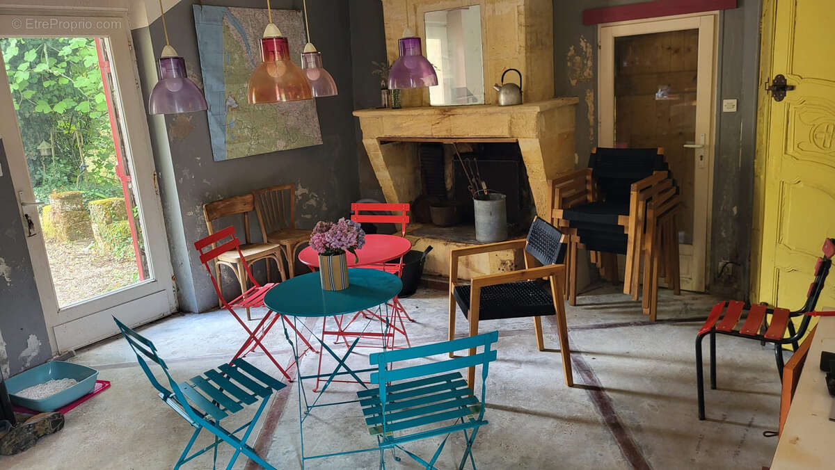 Maison à CIVRAC-DE-BLAYE