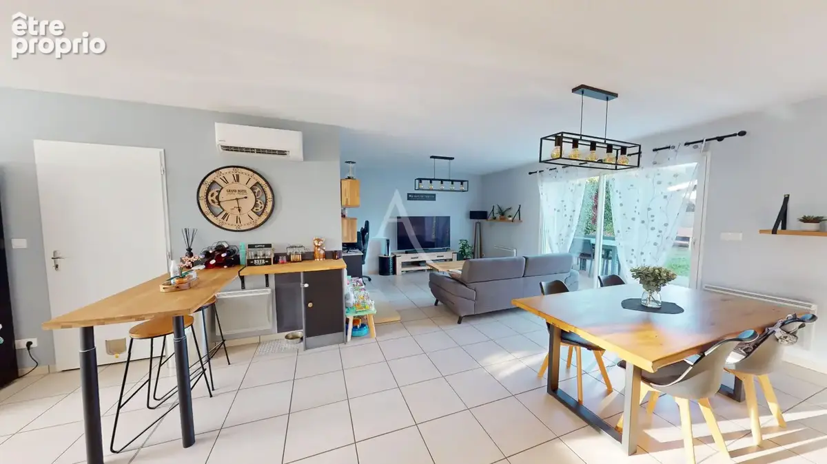 Vouneuil sous biard -  maison de plain-pied - belle pièce de vie de 43 m² - 3 chambres - garage - photo 6