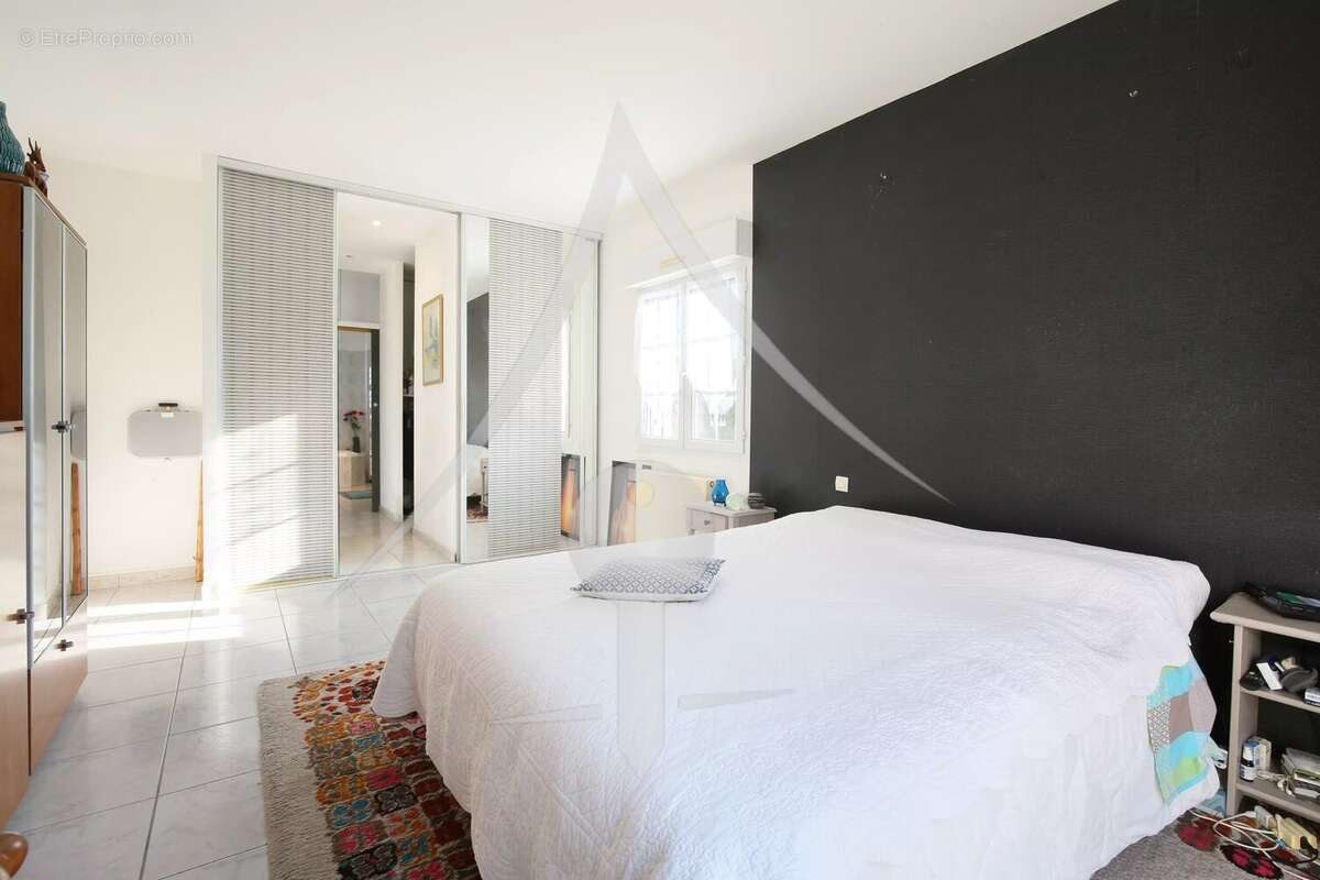 Maison à LAVERNOSE-LACASSE