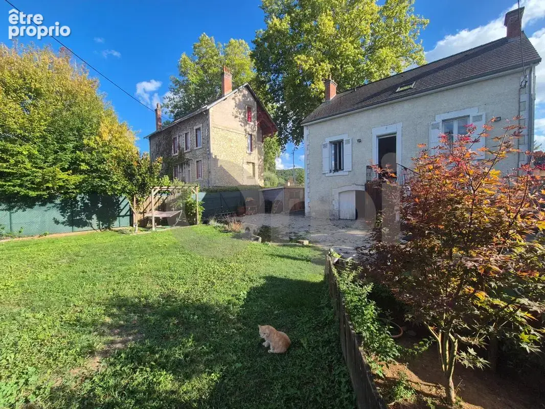 Montignac-Lascaux : maison rénovée avec grand sous-sol et terrasse - photo 12