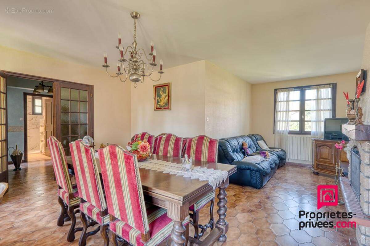 Maison à SAINT-SYMPHORIEN-D&#039;OZON