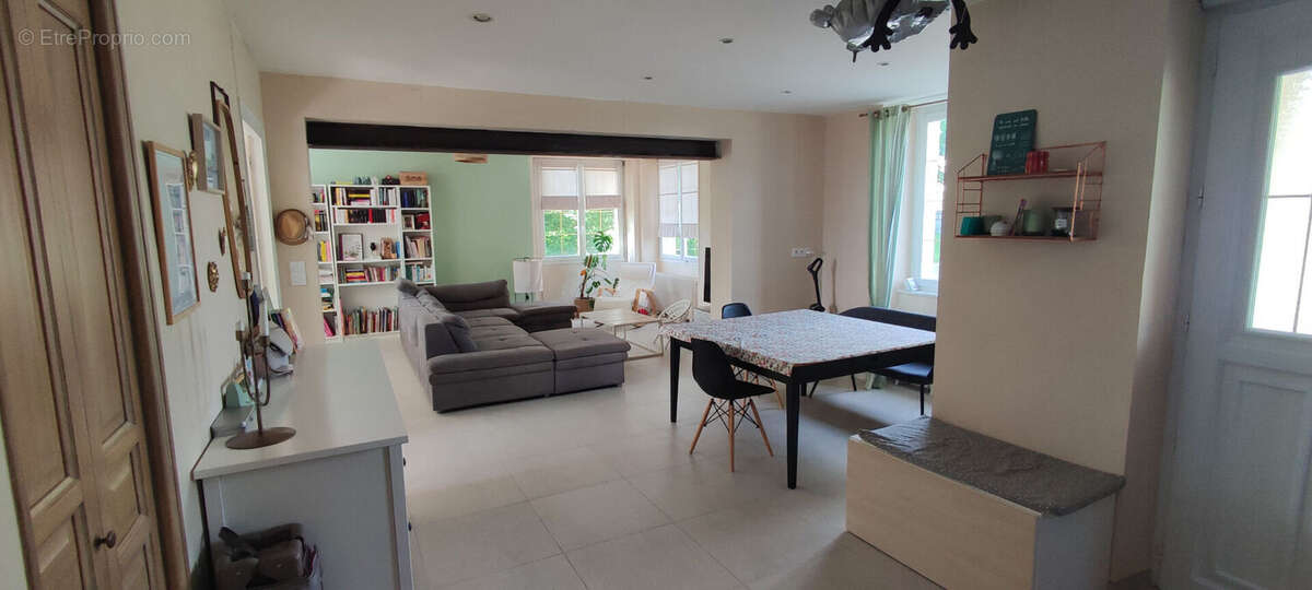 Maison 8 pièces 157 m²  -  La Baconnière - photo 11