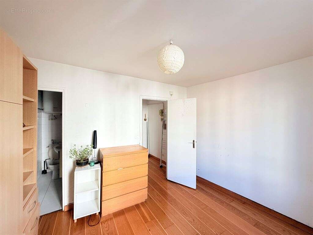 Appartement à PARIS-20E