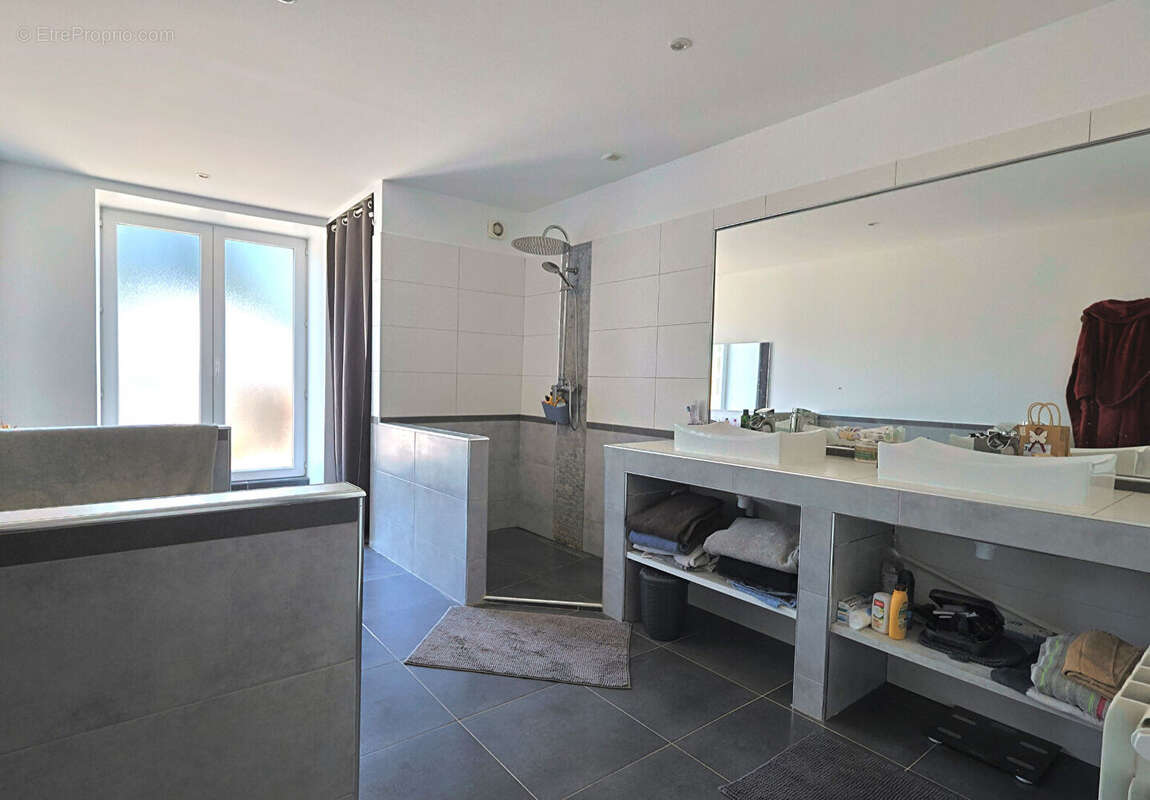 Maison à DOL-DE-BRETAGNE