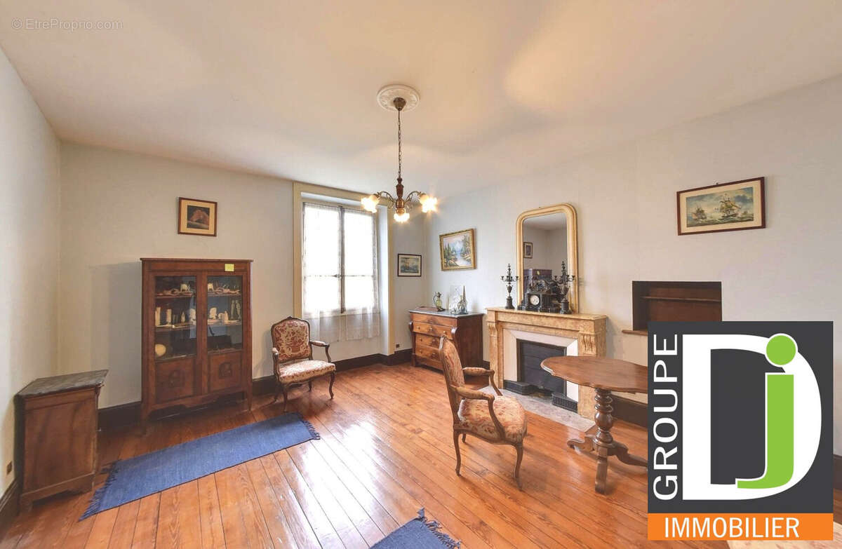 Maison à BOURG-DE-PEAGE