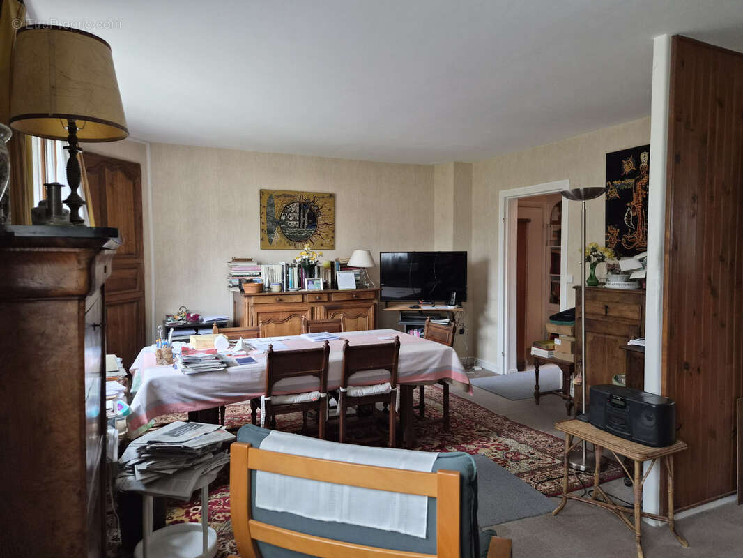 Appartement à L'ETANG-LA-VILLE