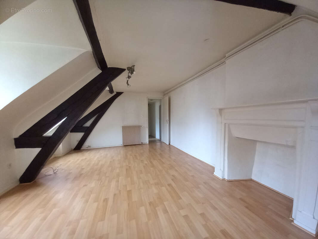 Appartement à FOUGERES