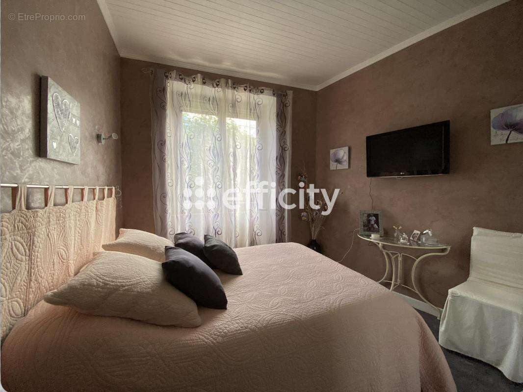 Maison 121 m² à Saint-Etienne  - photo 6