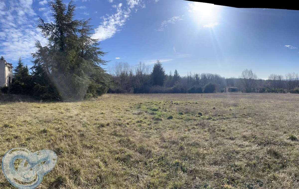 Terrain à REVEST-DU-BION