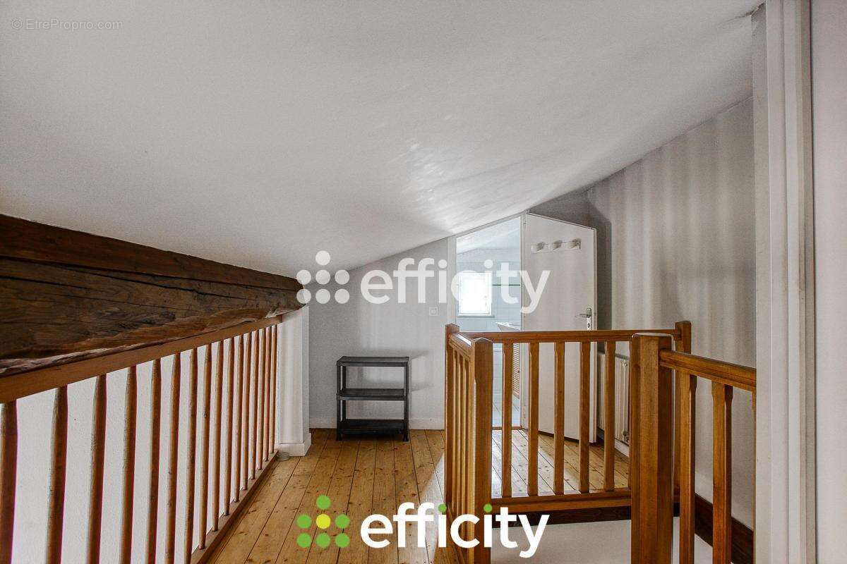 Appartement à COGNY