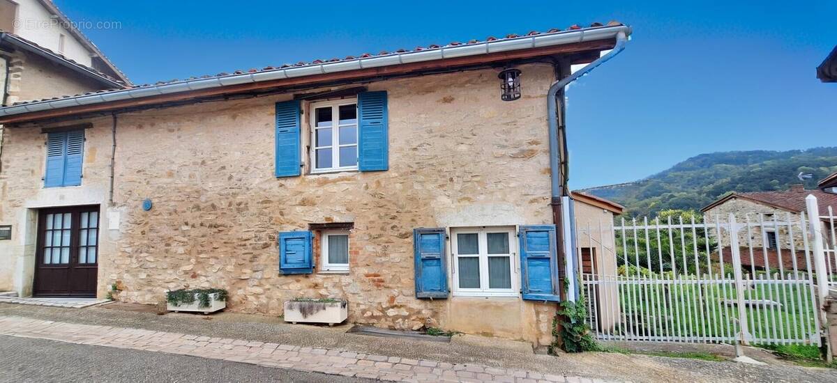 Maison à TREFFORT-CUISIAT