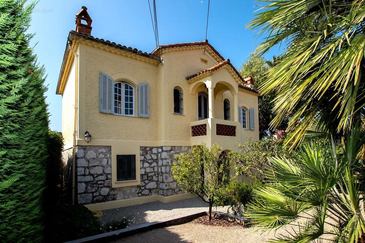 Maison à CAGNES-SUR-MER
