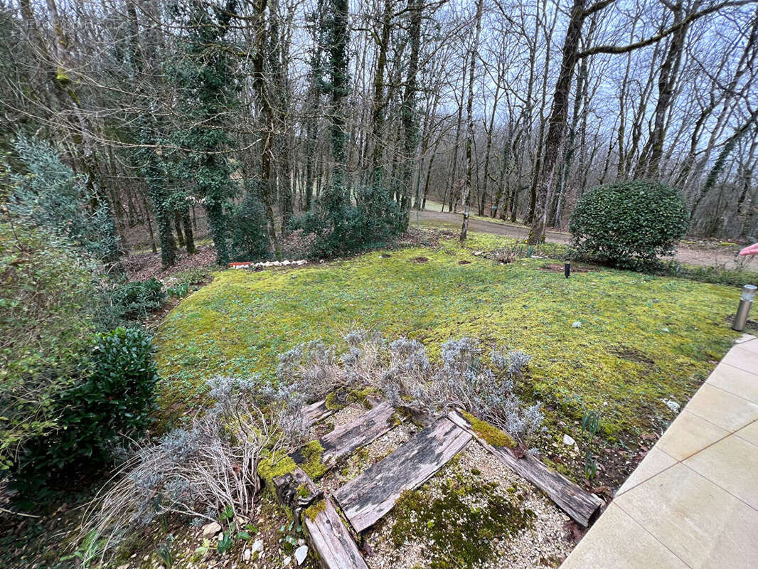 Maison à LACHAPELLE-AUZAC