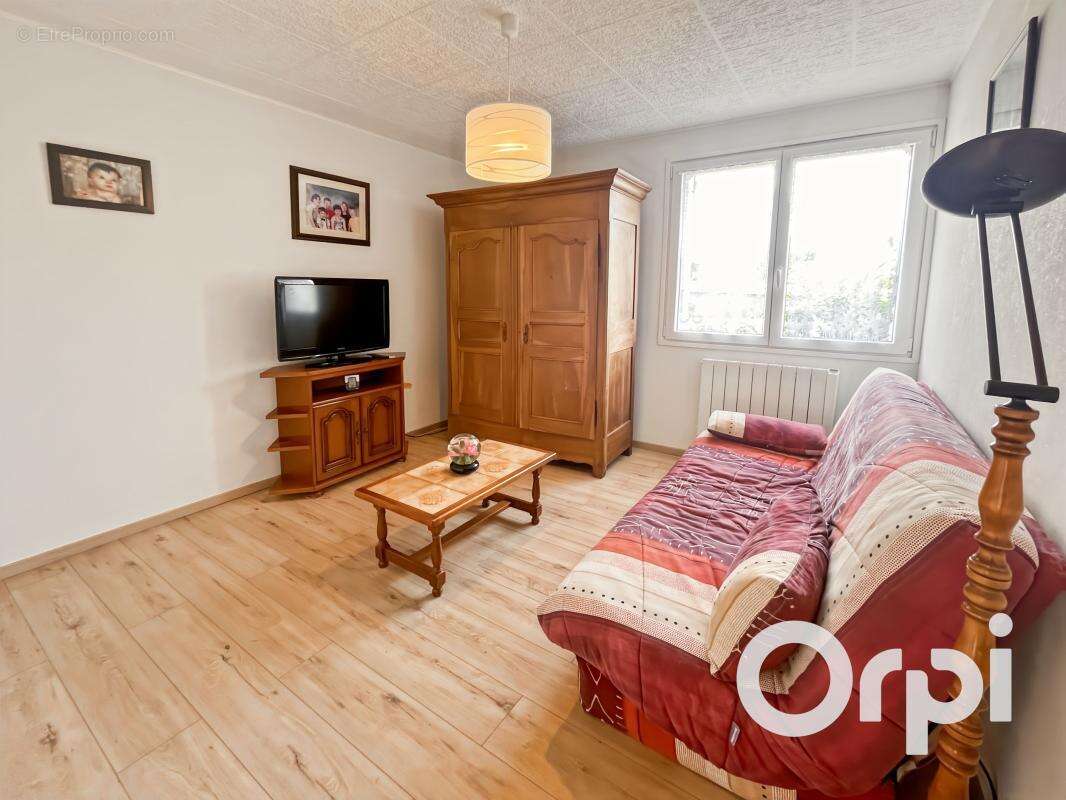 Appartement à LIVRON-SUR-DROME