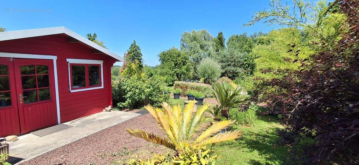 Maison 142 m² à La Chapelle-Thecle  - photo 4
