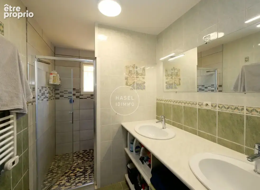 Villa en parfait état avec piscine, garage et grand jardin avec dépendance - photo 15