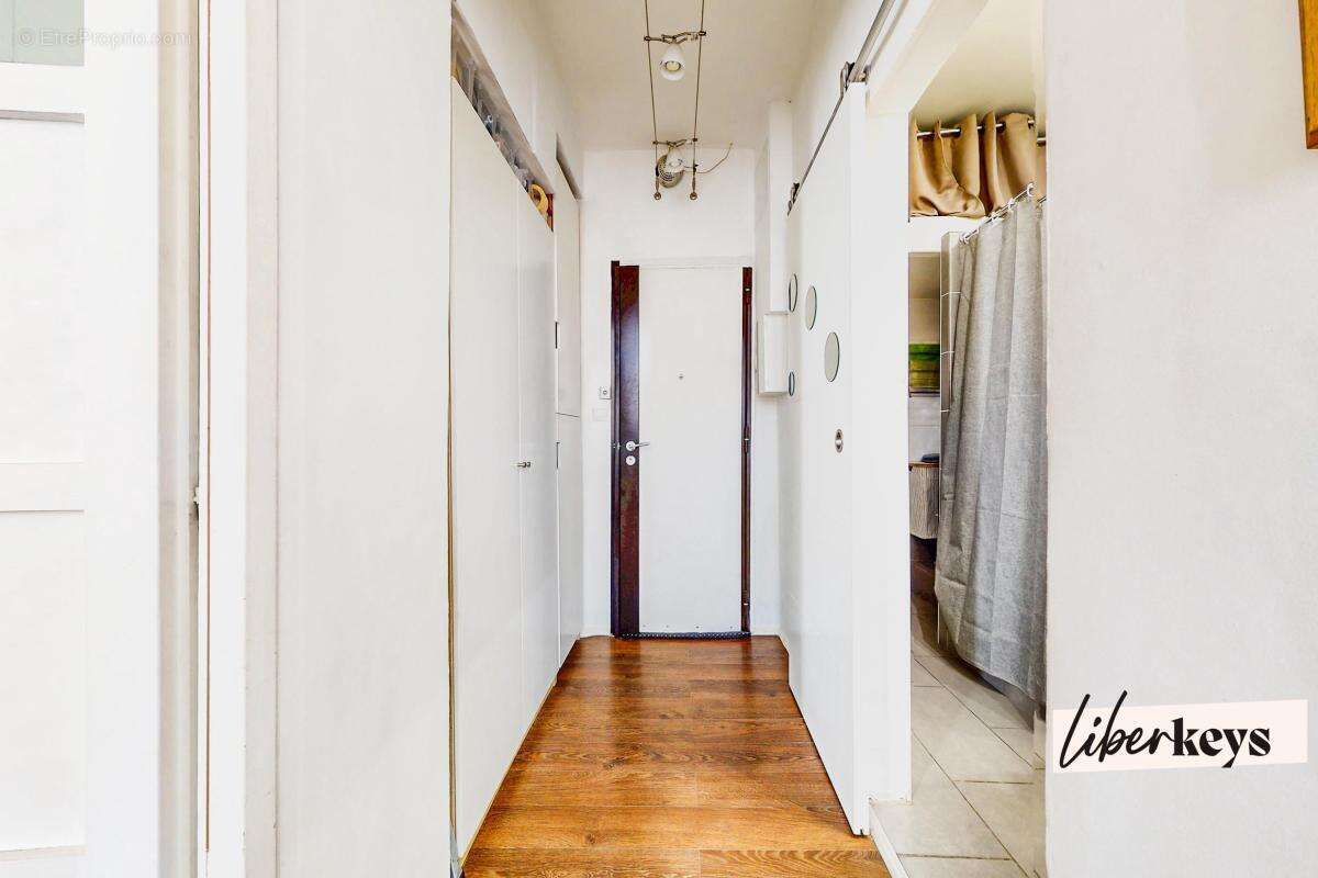 Appartement à MARSEILLE-4E