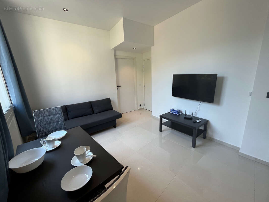 Appartement à EZE