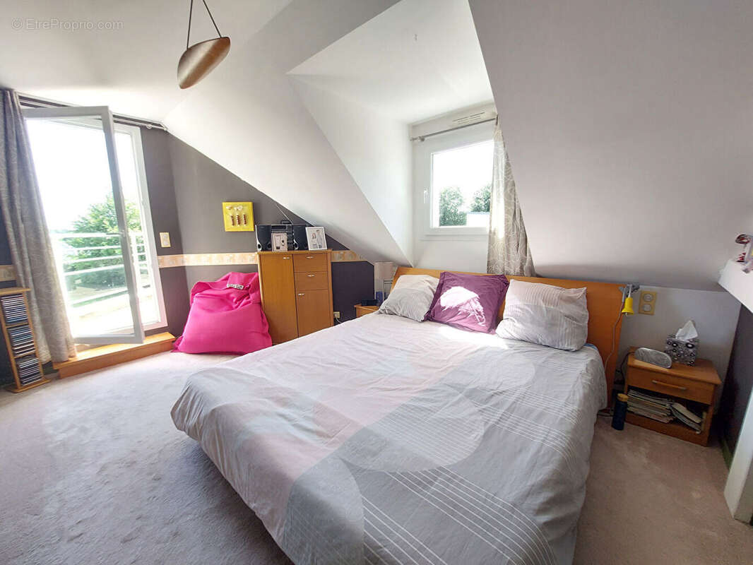 Maison Montreuil Le Gast 8 pièce(s) 182 m2 - photo 6