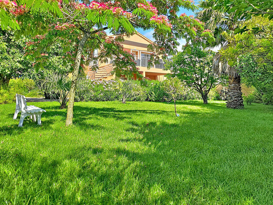 Appartement à SANARY-SUR-MER