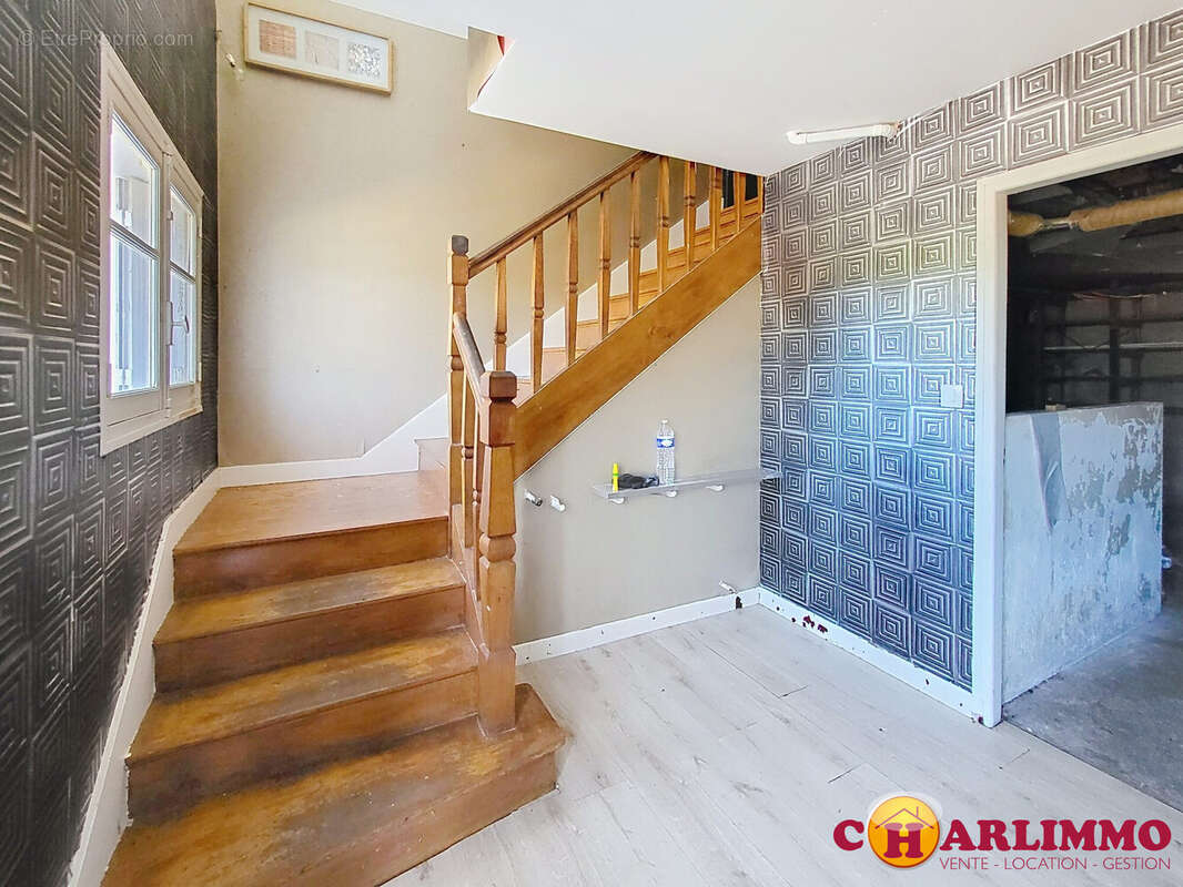 Maison 95 m² à Saint-Junien  - photo 4
