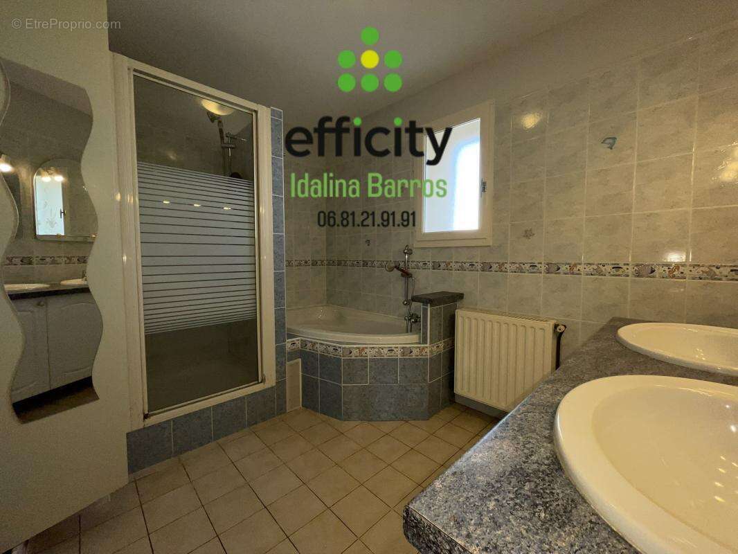 Maison à SAINT-BRIS-DES-BOIS