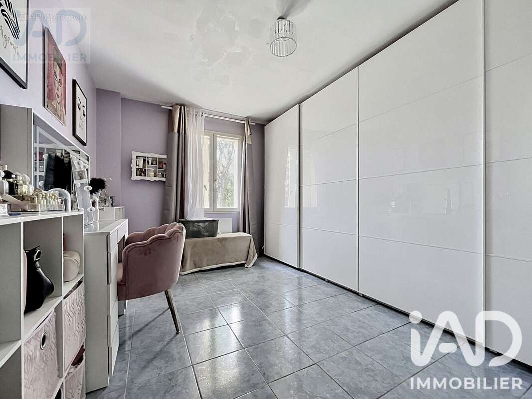 Maison 108 m² à Courtisols  - photo 3