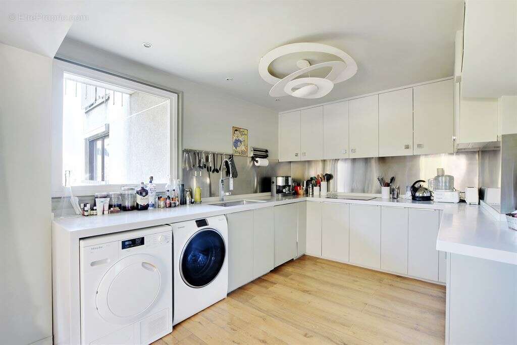Appartement à PARIS-19E