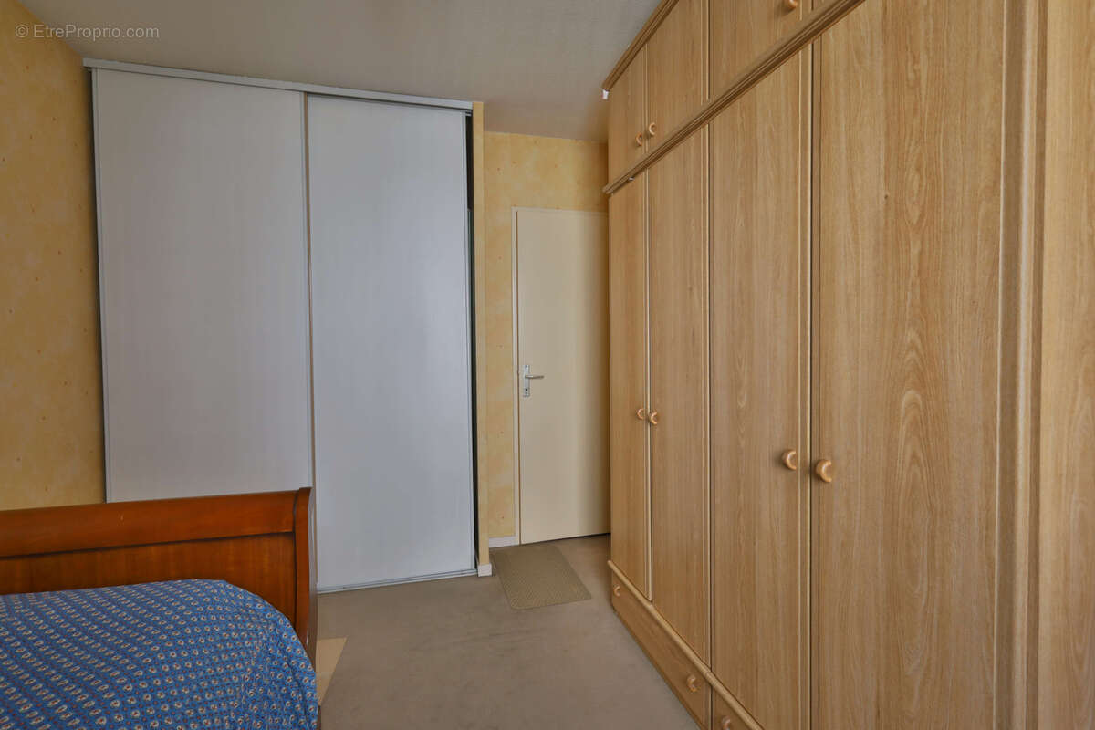 Appartement type T3 - 76,56 m2 habitables (loi carrez) - BALCON - GARAGE. - photo 10