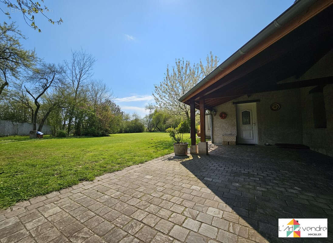 Maison à LONGUEIL-SAINTE-MARIE