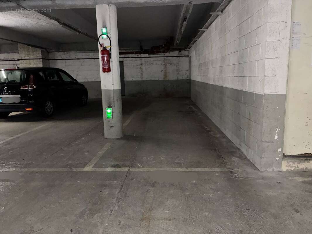 Parking à CHOISY-LE-ROI