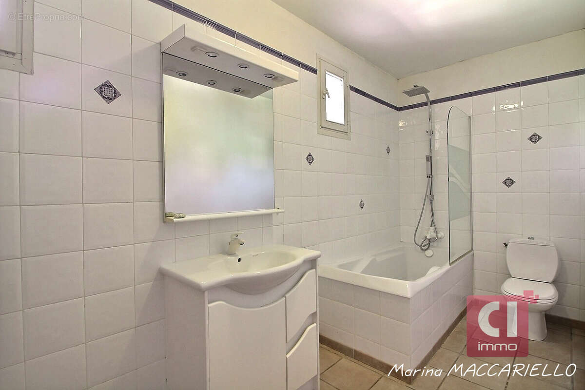 Villa 5 chambres - Pierrefeu Du Var, 7 pièces 204 m2 - photo 14