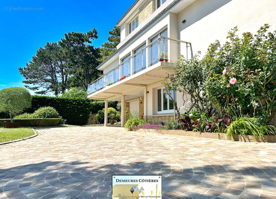 Propriété vue sur mer haut de gamme avec piscine - Cote de la Vierge FECAMP - photo 2