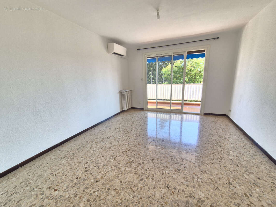 Appartement à HYERES