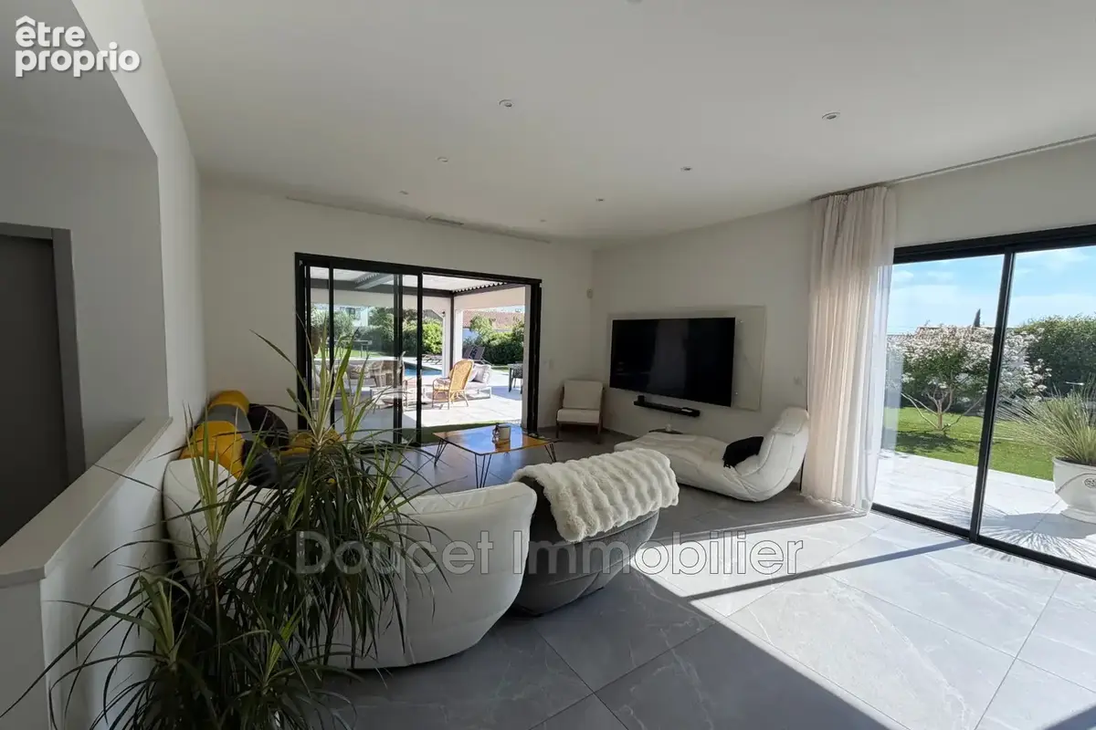 Maison 5 pièces 241 m² à vendre à Magalas (34480) - photo 8