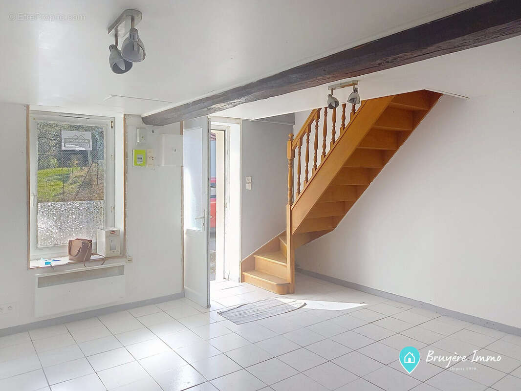 Maison à SARS-POTERIES