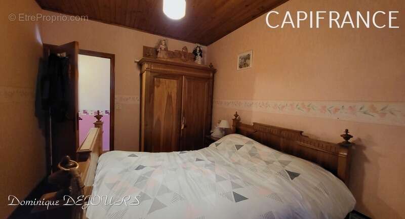 Maison à SAINT-SAUVEUR-DE-MONTAGUT