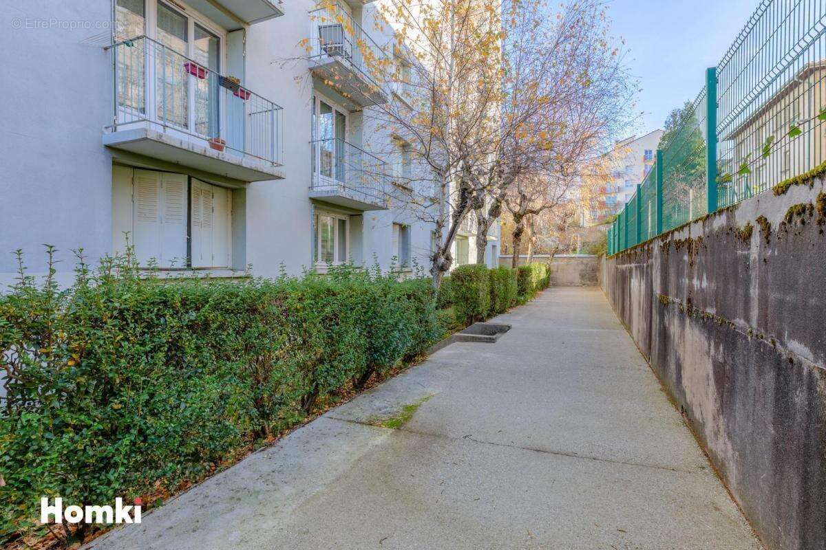 Bon secteur 2 chambres  57 m2 - photo 15