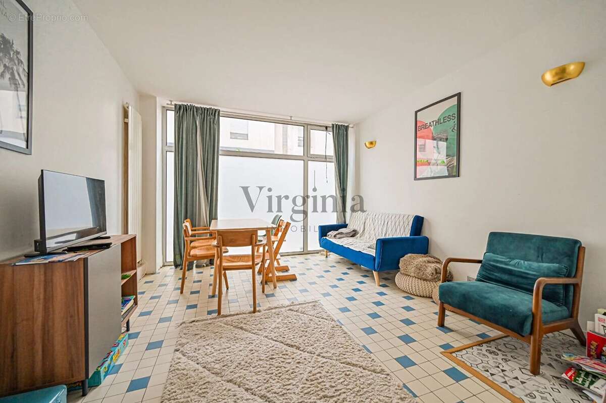 Appartement à CHARENTON-LE-PONT