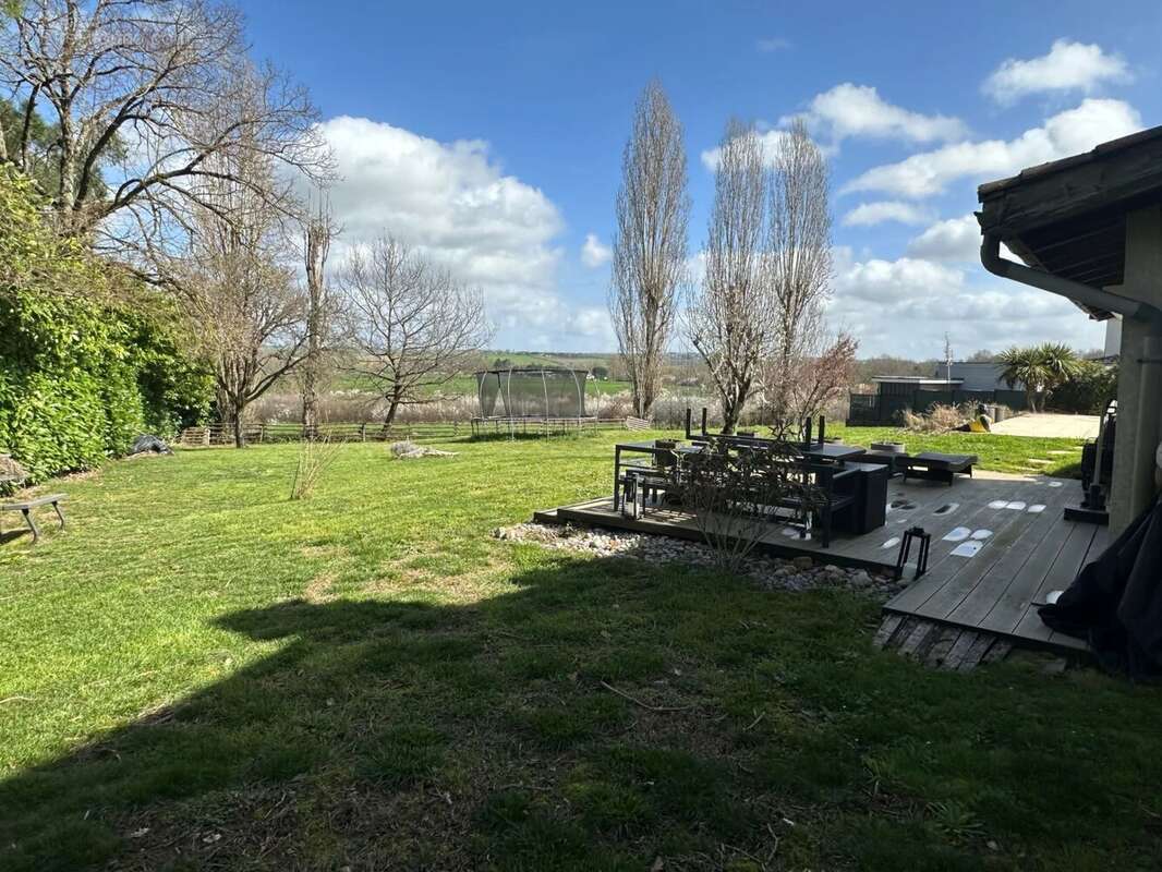 Maison à LAPEYROUSE-FOSSAT